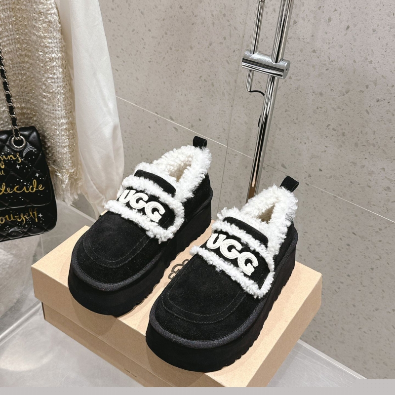 UGG Casual Shoes